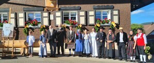 Festakt am Geburtshaus von Hans Thoma, Bernau-Oberlehen am 9.8.24 (C) Irmgard Baur Festakt am Geburtshaus von Hans Thoma, Bernau-Oberlehen am 9.8.24 (C) Irmgard Baur