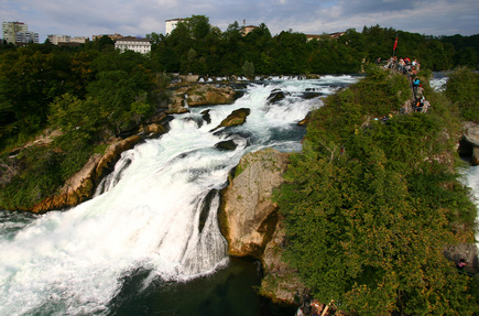 Der Rheinfall von Schaffhausen. Foto: Achim Mende Der Rheinfall von Schaffhausen. Foto: Achim Mende