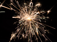 Wunderkerze an Silvester © pixabay TheoCrazzolara 